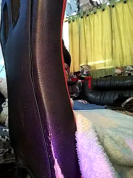 Snapshot of samy_belly32 chatting on 10-23-25, 08:51 samy belly32 online show from 10-23-25, 08:51