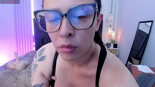Tisha  lau online show from 04-30-26, 01:50