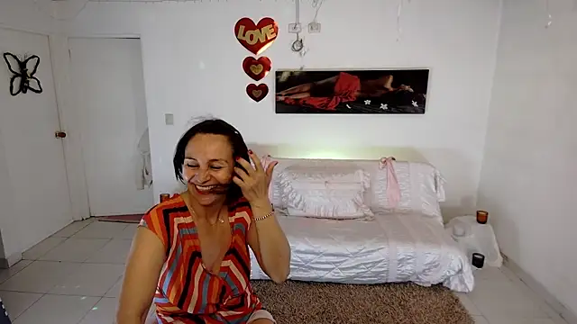 lollita 23  online show from 04-24-26, 08:33