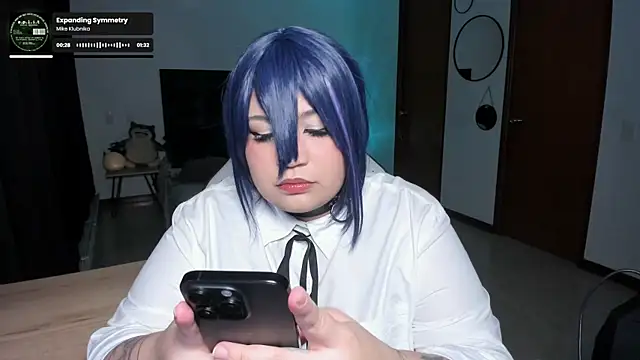 Snapshot of Effyss_ chatting on 12-22-25, 12:51 Effyss online show from 12-22-25, 12:51