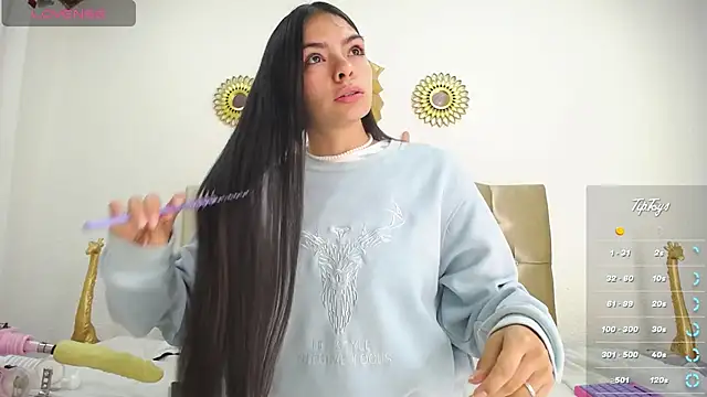 Snapshot of Dreams_sophi chatting on 03-13-25, 05:50 Dreams sophi online show from 03-13-25, 05:50