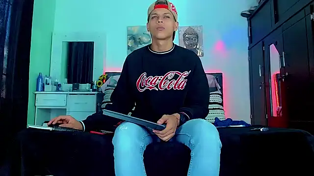 Liamscott  online show from 09-12-25, 09:04