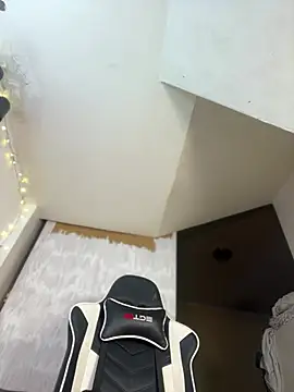 JulianaCastillo online show from 01-06-25, 10:13