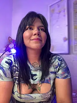 JulianaCastillo online show from 01-24-25, 04:59