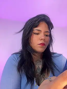 JulianaCastillo online show from 02-21-25, 08:29