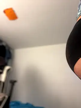 JulianaCastillo online show from 10-17-25, 10:40