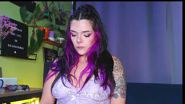 Snapshot of purple_em69 chatting on 04-30-26, 01:23 purple em69 online show from 04-30-26, 01:23