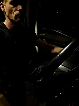 Nakeddriver1and-Wife online show from 04-09-26, 01:49