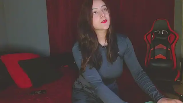 Snapshot of Noamartin_ chatting on 03-08-25, 02:12 Noamartin  online show from 03-08-25, 02:12