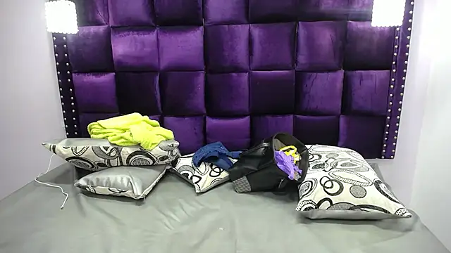 CrushOnMe  online show from 01-12-25, 02:56