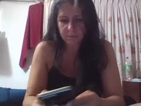 Snapshot of LucifernandaSw chatting on 01-10-25, 01:53 LucifernandaSw online show from 01-10-25, 01:53