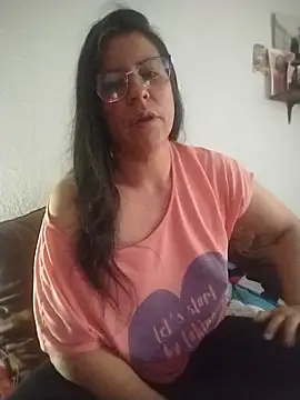 Snapshot of LucifernandaSw chatting on 02-17-25, 11:44 LucifernandaSw online show from 02-17-25, 11:44