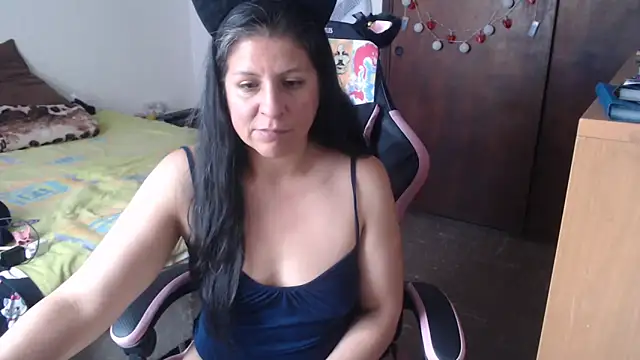 LucifernandaSw online show from 04-27-26, 01:09