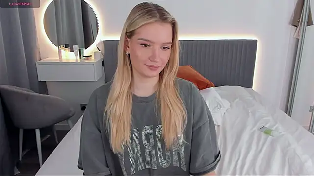 CassieRayss online show from 02-10-25, 02:05