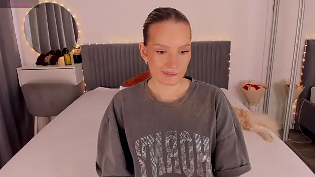 CassieRayss online show from 06-03-26, 11:57