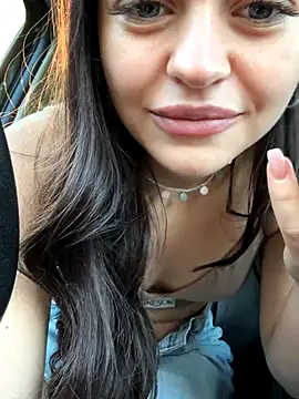 Snapshot of AngelinaTeller chatting on 09-27-25, 01:54 AngelinaTeller online show from 09-27-25, 01:54