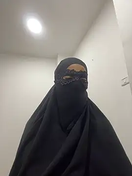 Snapshot of Hijabi_HotGirls chatting on 03-09-25, 12:31 Hijabi HotGirls online show from 03-09-25, 12:31