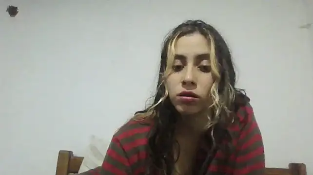 Snapshot of Liherz chatting on 04-18-26, 11:38 Liherz online show from 04-18-26, 11:38