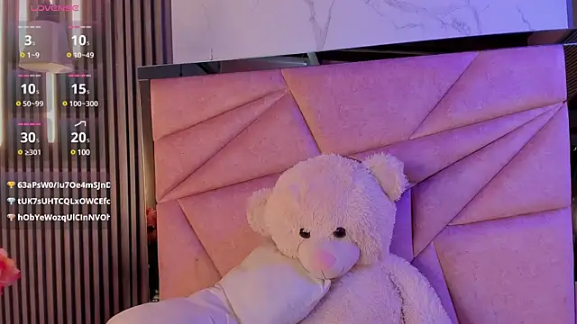 Snapshot of Alisse_Miller chatting on 03-03-25, 08:16 Alisse Miller online show from 03-03-25, 08:16