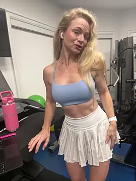 Snapshot of CindyOcean chatting on 12-14-24, 01:17 CindyOcean online show from 12-14-24, 01:17