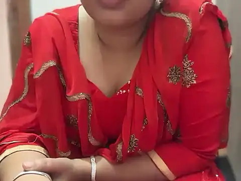 Snapshot of indianwav chatting on 02-17-26, 10:56 indianwav online show from 02-17-26, 10:56