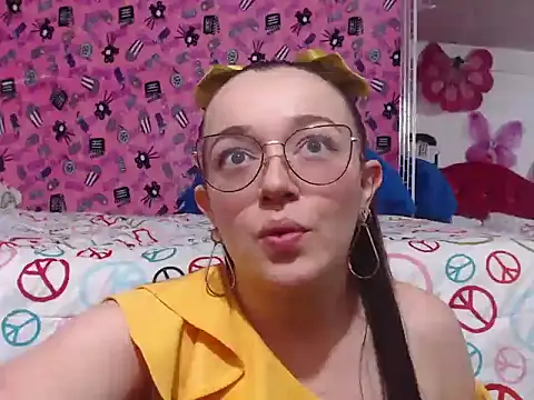 Angela 18honey online show from 06-06-26, 01:32