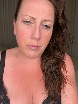 Snapshot of xsexycurvymilf chatting on 05-06-26, 02:55 xsexycurvymilf online show from 05-06-26, 02:55