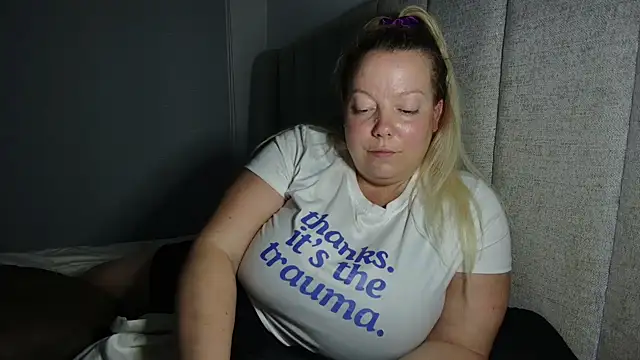 Snapshot of Beauty4AGent chatting on 02-09-26, 05:33 Beauty4AGent online show from 02-09-26, 05:33