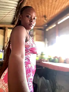 Dellah26 online show from 09-19-25, 07:21