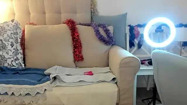 emmita69  online show from 12-17-24, 06:31