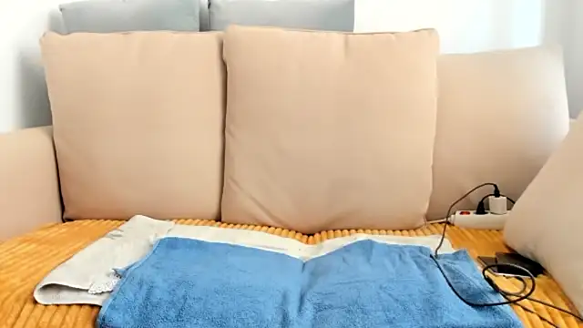 emmita69  online show from 01-13-25, 04:30