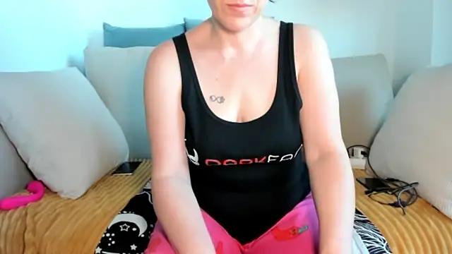 emmita69  online show from 01-18-25, 07:59