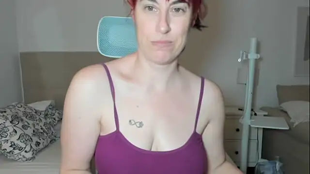 emmita69  online show from 04-28-26, 02:27