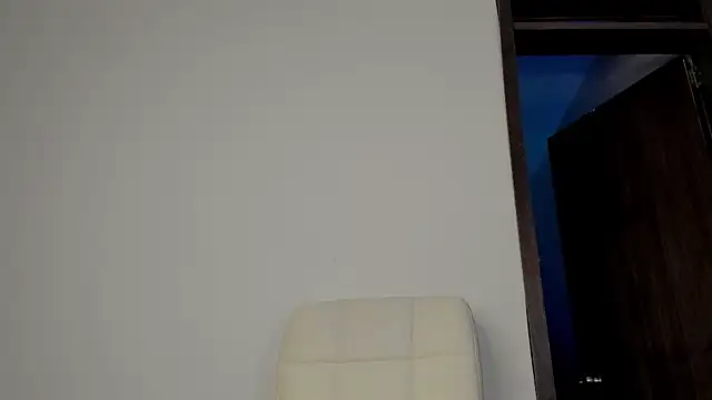 Snapshot of Karoline_Marin chatting on 12-19-25, 05:58 Karoline Marin online show from 12-19-25, 05:58