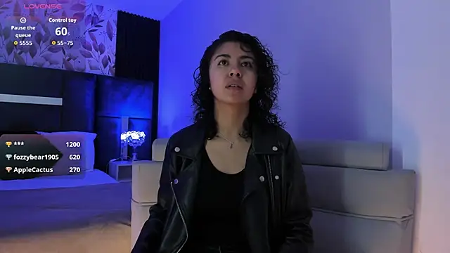 Amareto  online show from 10-04-25, 11:52