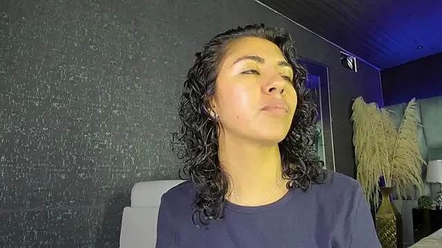 Amareto  online show from 11-26-25, 10:38