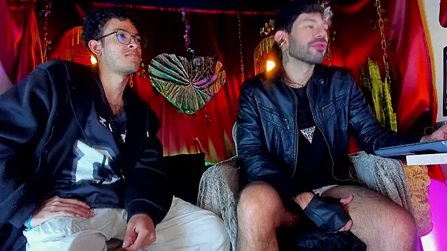 LatinMilk  online show from 03-29-26, 03:17