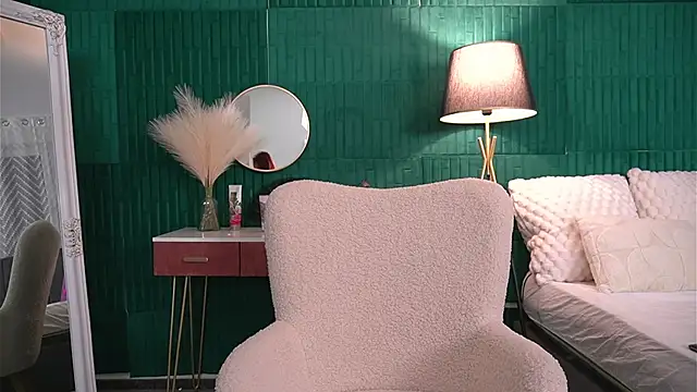 HaileyMoonn online show from 12-01-25, 04:50