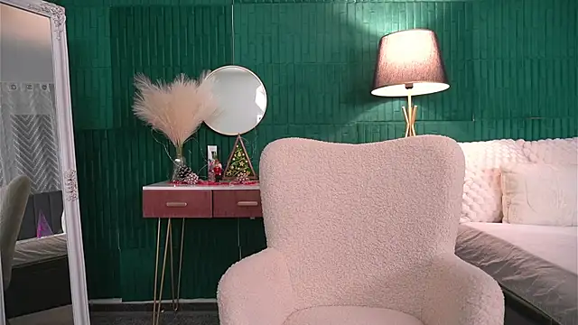 HaileyMoonn online show from 12-19-25, 03:35