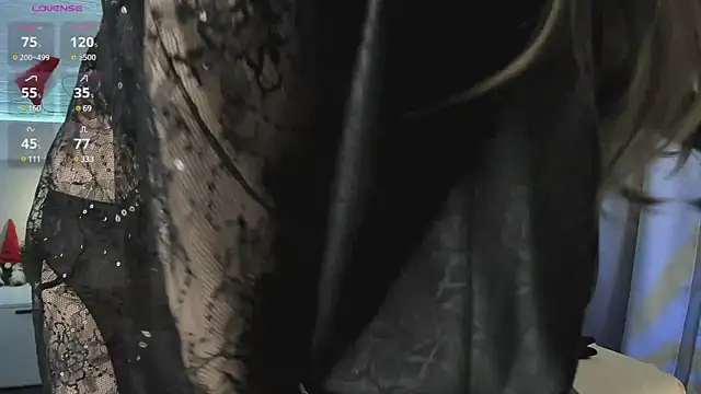 Snapshot of BelovedRuby chatting on 01-04-25, 03:07 BelovedRuby online show from 01-04-25, 03:07