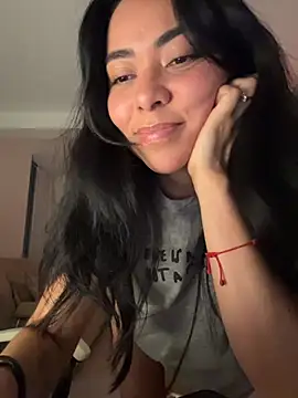 PetitLumiere online show from 10-17-25, 04:04