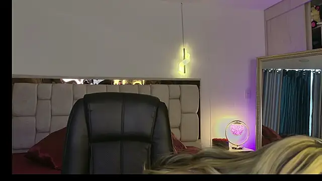 Snapshot of Ammy_Castro chatting on 06-04-26, 10:27 Ammy Castro online show from 06-04-26, 10:27
