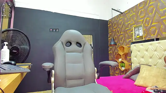 deyy madissonn online show from 02-10-25, 08:10