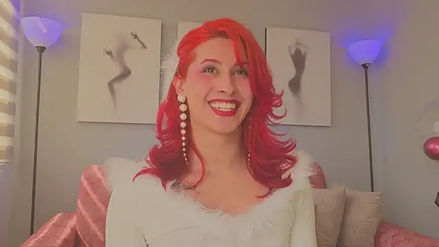 Juliana Saenzz online show from 12-17-25, 06:36