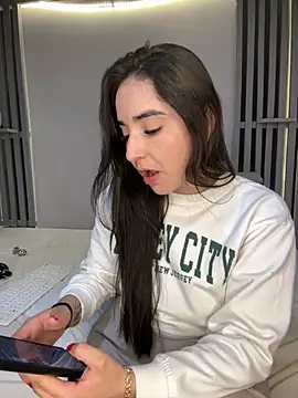 Victoria-And1 online show from 10-07-25, 02:20