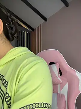 Victoria-And1 online show from 04-22-26, 01:30