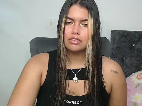 Snapshot of sweetkitty_16 chatting on 02-12-26, 08:37 sweetkitty 16 online show from 02-12-26, 08:37