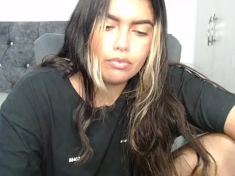 Snapshot of sweetkitty_16 chatting on 04-01-26, 07:11 sweetkitty 16 online show from 04-01-26, 07:11