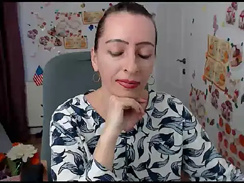 EvelynAngell online show from 09-16-25, 09:10