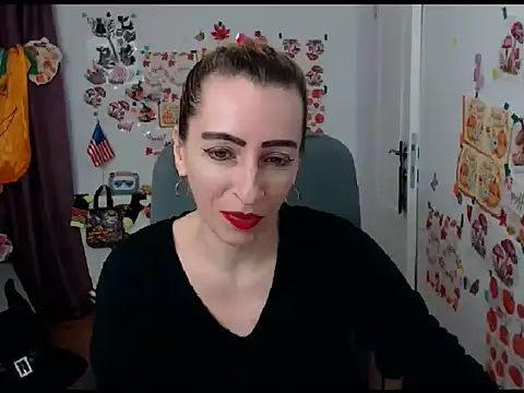EvelynAngell online show from 10-07-25, 09:39